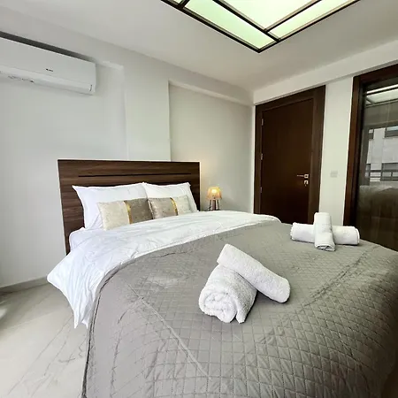 Finikoudes Nest 1 Appartement Larnaca