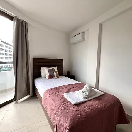 Finikoudes Nest 1 Appartement Larnaca