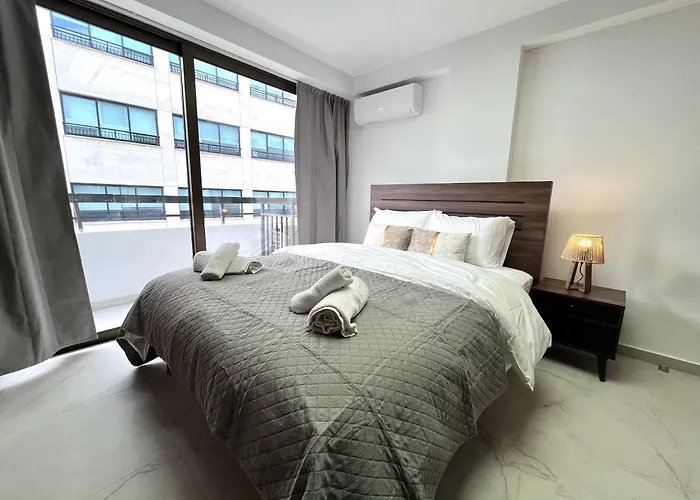 Finikoudes Nest 1 Apartmán *